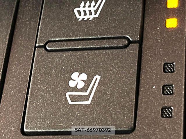 Lexus IS 2020-11 6612812-9