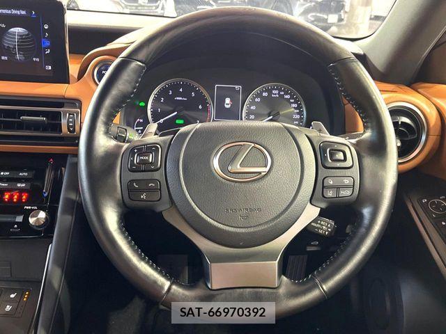 Lexus IS 2020-11 6612812-11