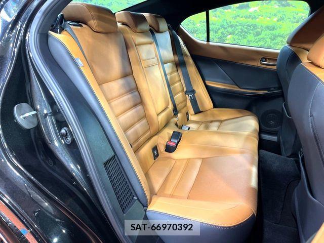 Lexus IS 2020-11 6612812-13