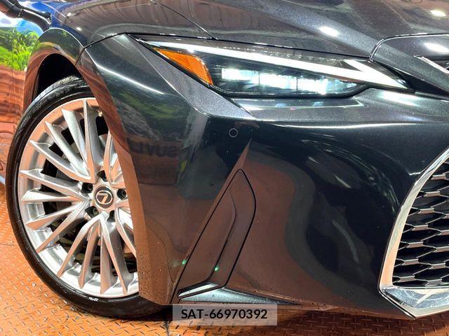 Lexus IS 2020-11 6612812-15