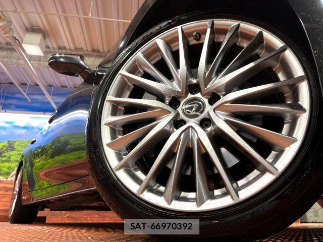 Lexus IS 2020-11 6612812-16