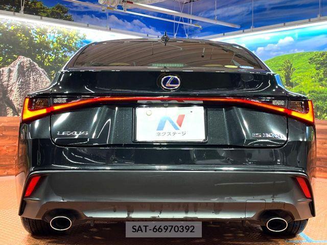 Lexus IS 2020-11 6612812-18