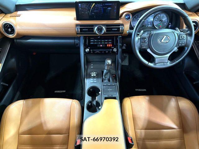 Lexus IS 2020-11 6612812-1