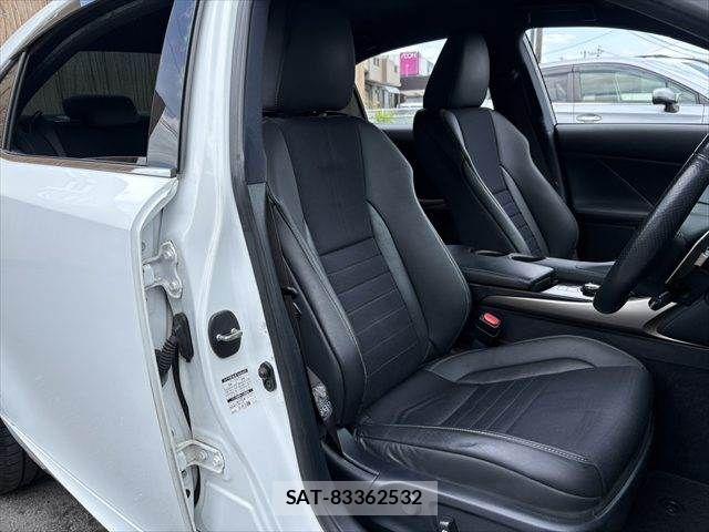Lexus IS 2014-02 6641824-9