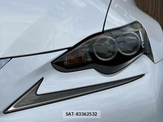 Lexus IS 2014-02 6641824-23