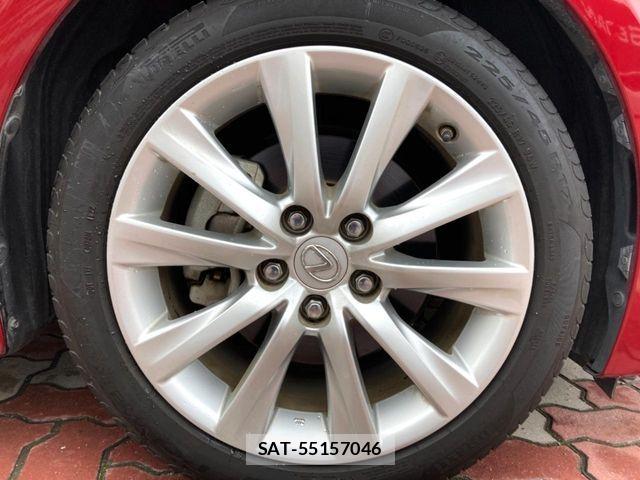 Lexus IS 2014-02 6641823-12