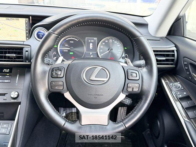 Lexus IS 2019-04 6641821-12