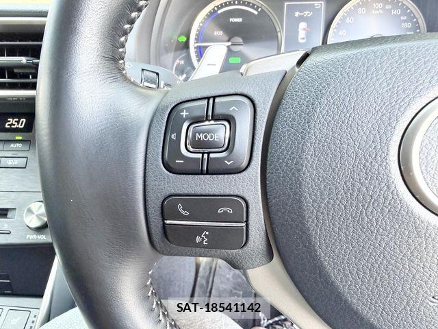 Lexus IS 2019-04 6641821-13