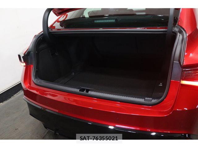 Lexus IS 2025-05 6641820-23