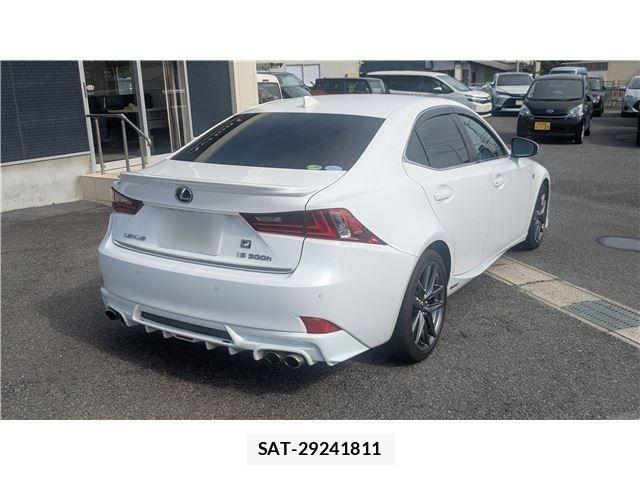 Lexus IS 2014-03 6672262-1