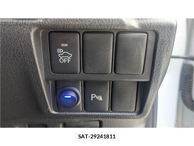 Lexus IS 2014-03 6672262-22