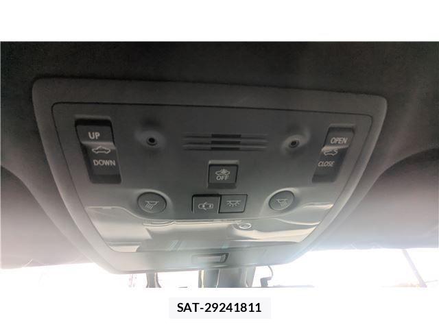 Lexus IS 2014-03 6672262-25