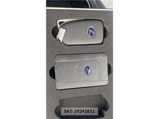 Lexus IS 2014-03 6672262-28