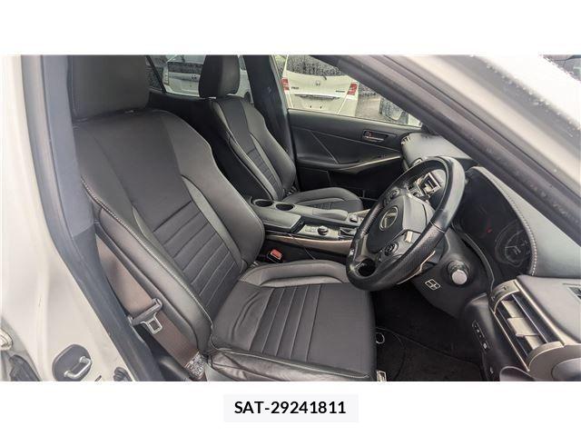 Lexus IS 2014-03 6672262-6