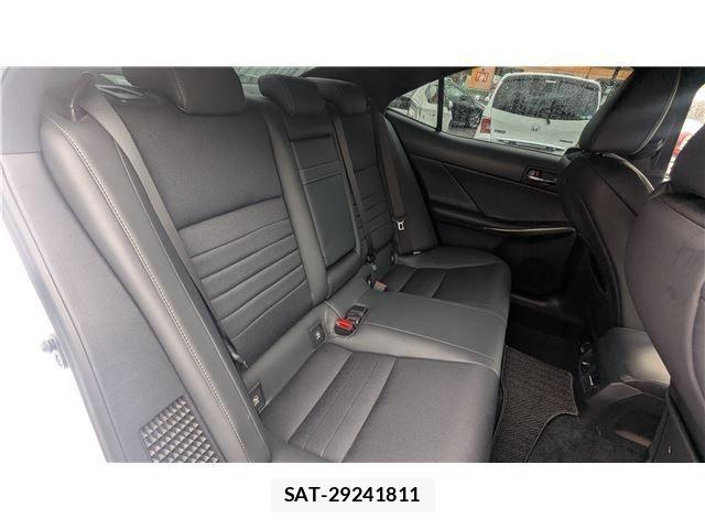Lexus IS 2014-03 6672262-7