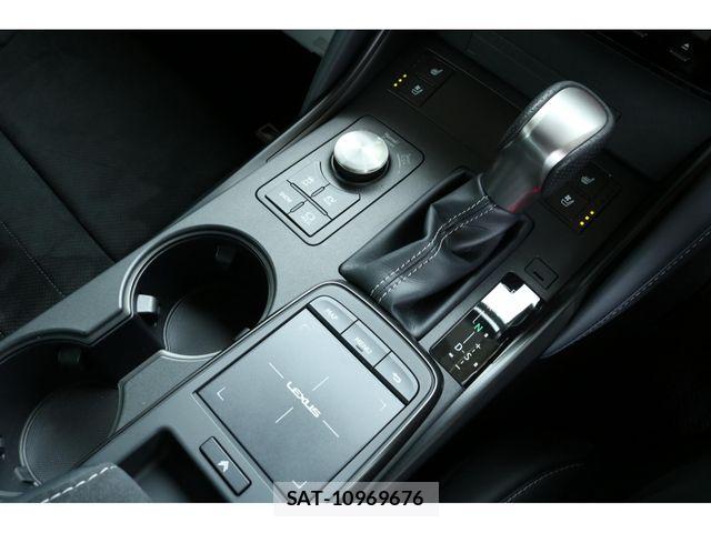 Lexus IS 2023-06 6676658-26