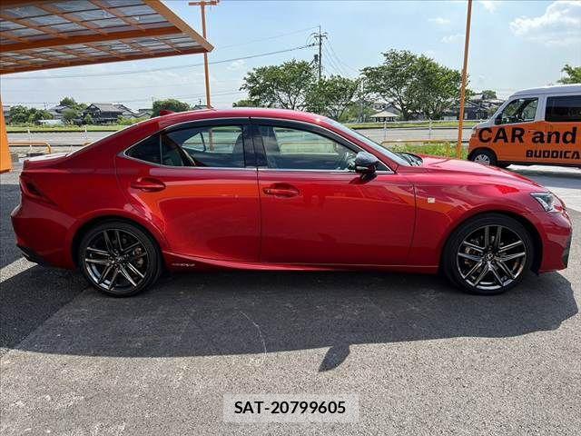 Lexus IS 2019-05 6676662-11