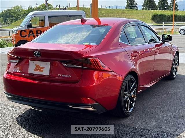 Lexus IS 2019-05 6676662-12