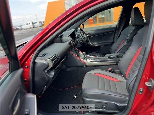 Lexus IS 2019-05 6676662-16