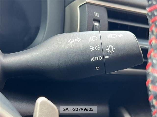Lexus IS 2019-05 6676662-29