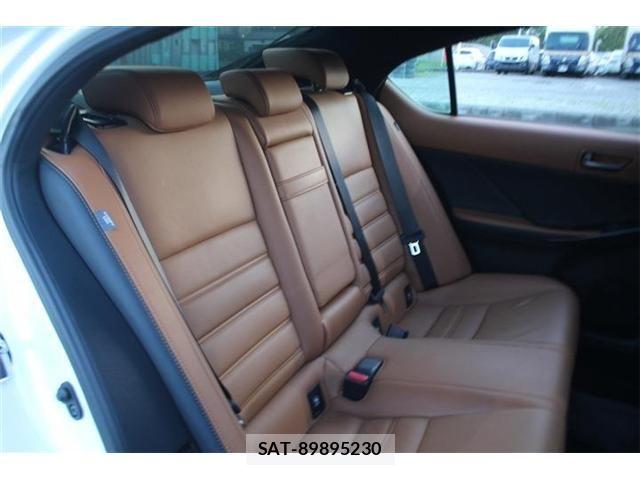 Lexus IS 2021-03 6676660-19