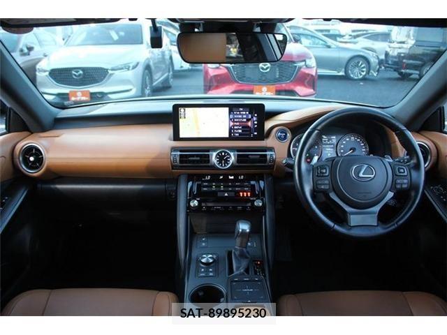 Lexus IS 2021-03 6676660-20
