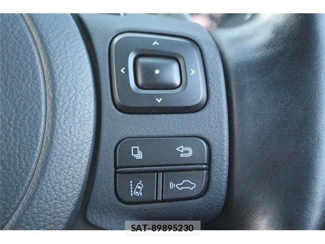 Lexus IS 2021-03 6676660-23