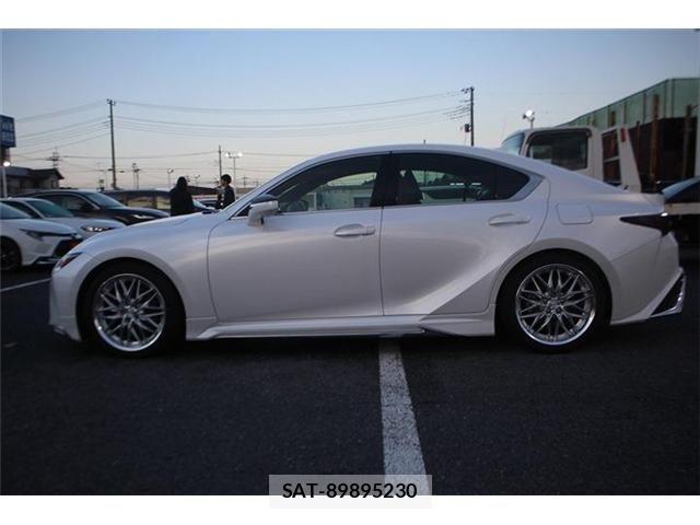 Lexus IS 2021-03 6676660-8