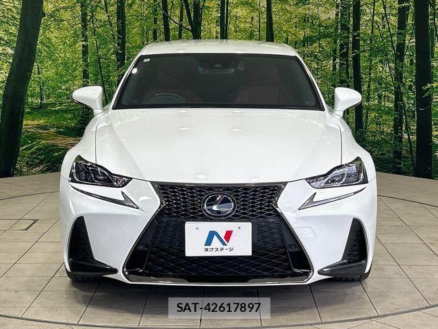 Lexus IS 2019-09 6676663-13