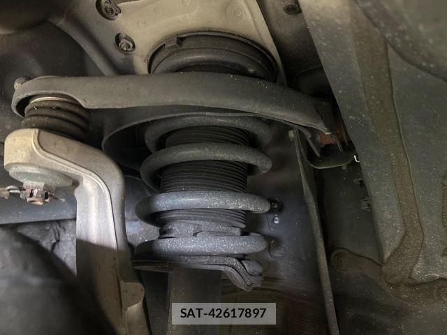 Lexus IS 2019-09 6676663-19