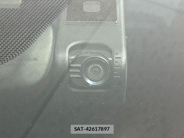 Lexus IS 2019-09 6676663-6