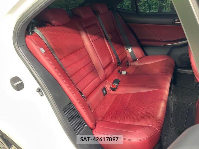Lexus IS 2019-09 6676663-8