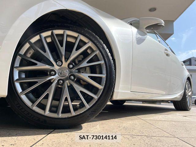Lexus IS 2013-09 6676665-12