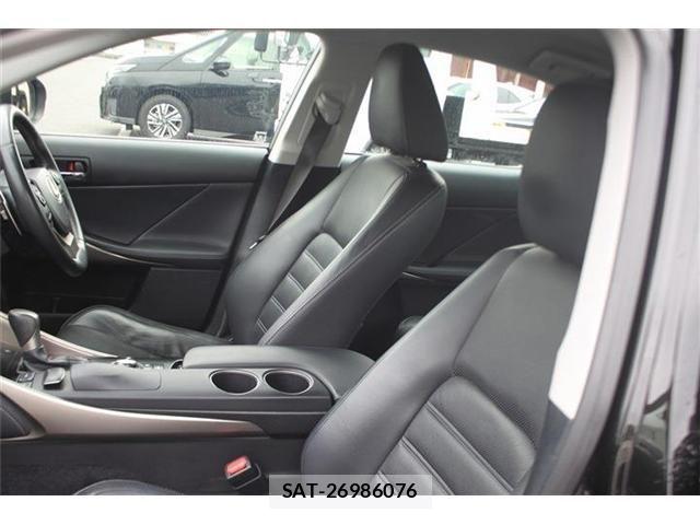 Lexus IS 2013-10 6676666-23