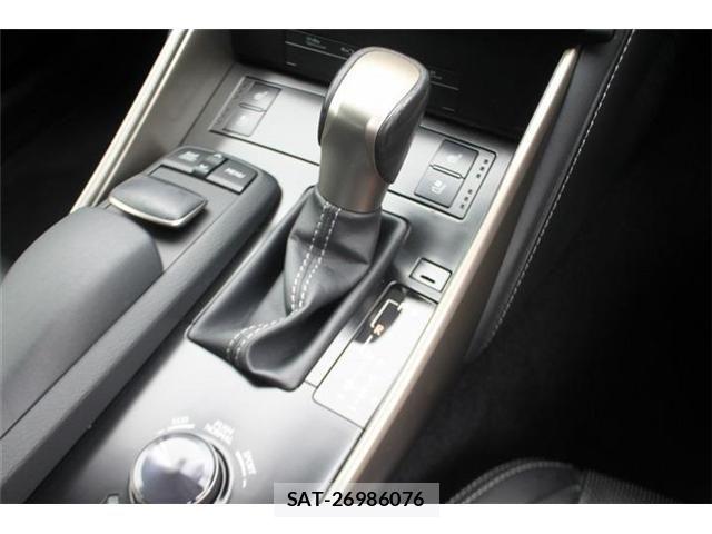 Lexus IS 2013-10 6676666-27