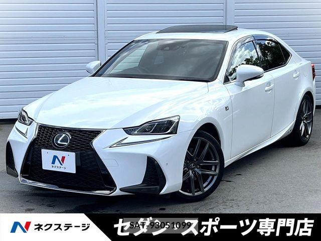 Lexus IS 2017-07 6682726-0