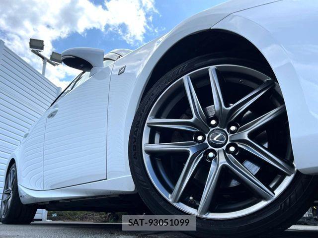 Lexus IS 2017-07 6682726-16