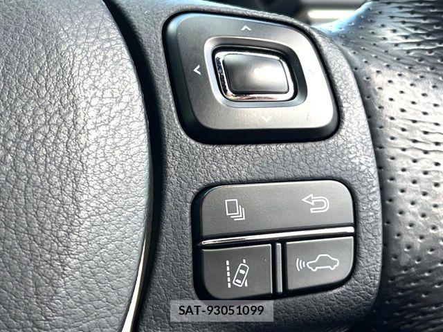 Lexus IS 2017-07 6682726-5