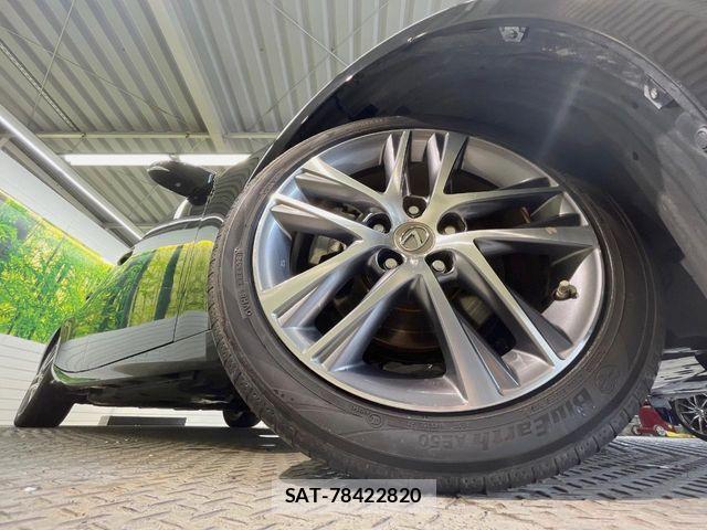 Lexus IS 2017-06 6716503-13