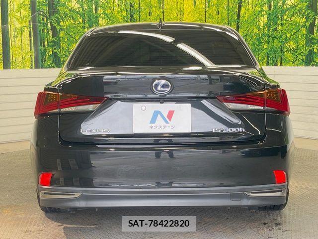 Lexus IS 2017-06 6716503-15
