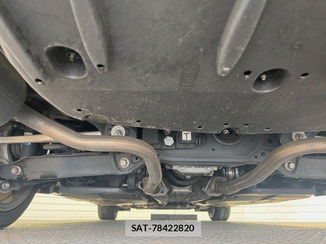 Lexus IS 2017-06 6716503-19