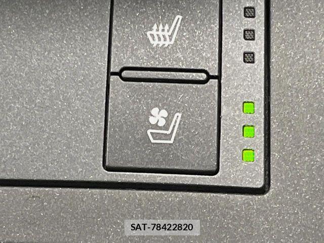 Lexus IS 2017-06 6716503-6