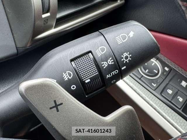 Lexus IS 2016-01 6716504-18
