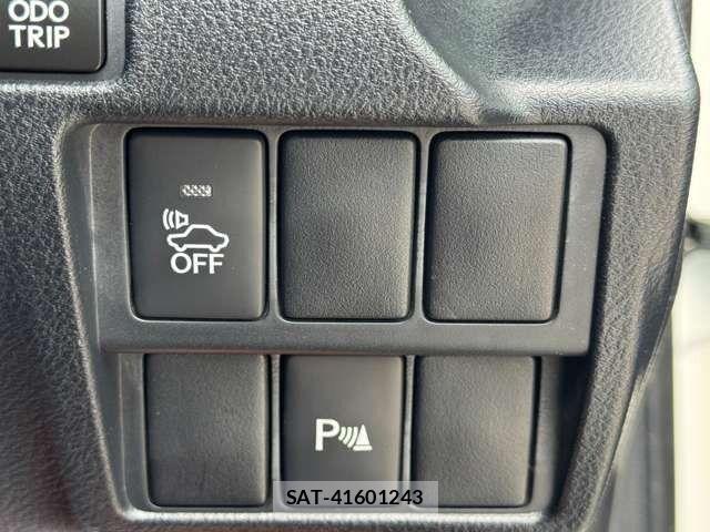Lexus IS 2016-01 6716504-23