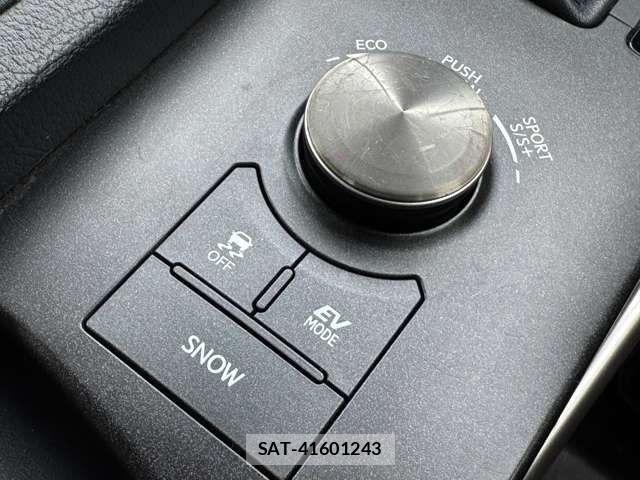 Lexus IS 2016-01 6716504-27