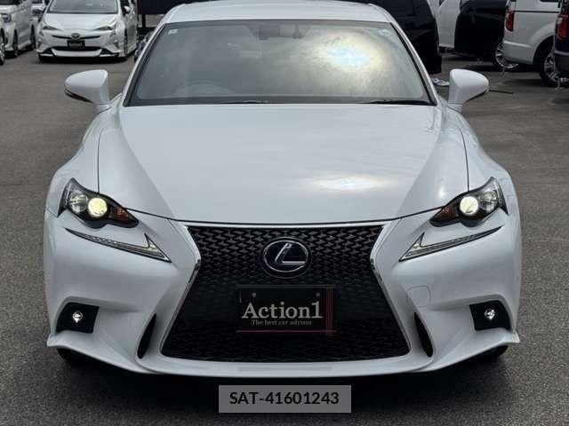 Lexus IS 2016-01 6716504-2