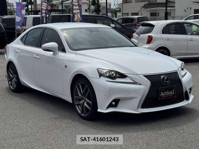 Lexus IS 2016-01 6716504-6