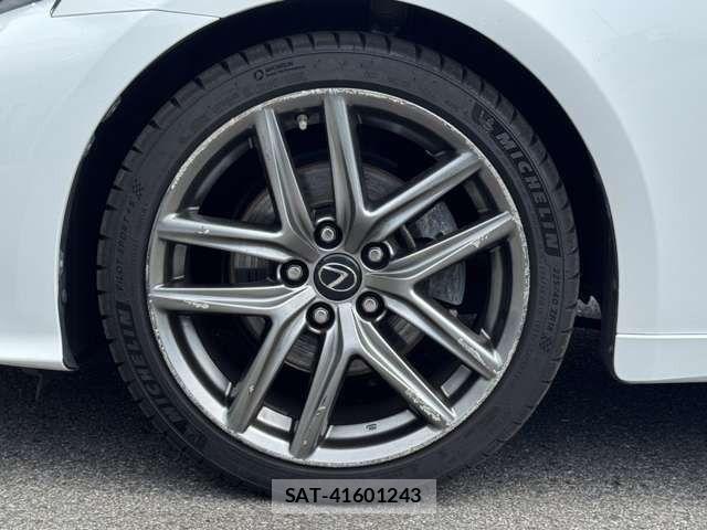 Lexus IS 2016-01 6716504-7