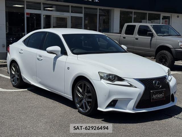 Lexus IS 2013-11 6716505-6