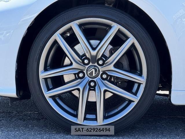 Lexus IS 2013-11 6716505-7